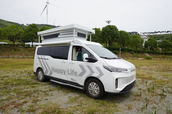 2 Star Future IVECO Chassis Electric Pop-up RV(001)